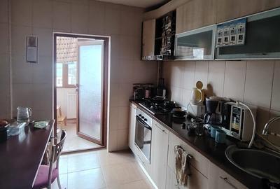 Apartament cu 3 camere decomandat în Păcurari - 9