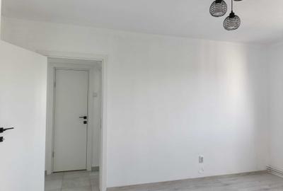 Apartament cu 2 camere semidecomandat în Florilor - 2