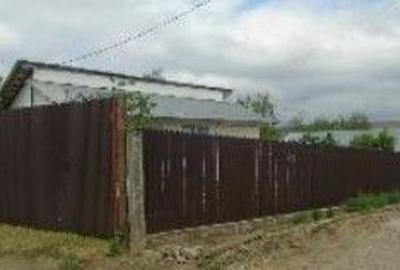 Casă cu 5 camere cu Teren 598 Mp în Târgu Bujor