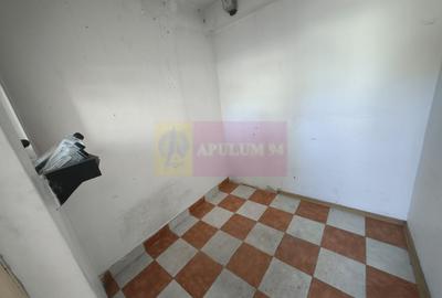 Spațiu comercial, de 60 mp, în Sud - 17