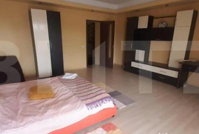 Casă cu 9 camere cu Teren 435 Mp în Democrației - 11