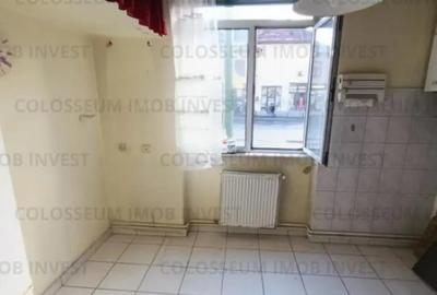 Apartament cu 3 camere decomandat în Centrul Civic