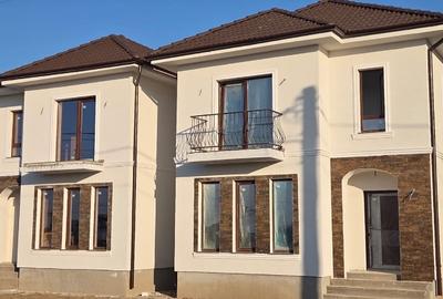 Duplex cu 4 camere cu Canalizare în Vladimirescu - 1