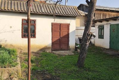 Teren de 1000 mp, în Izvoarele - 9
