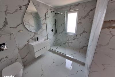 Casă cu 4 camere în Ostratu