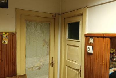 Apartament cu 2 camere decomandat în Tractorul - 7