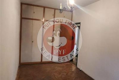 Apartament cu 4 camere semidecomandat în Cișmigiu