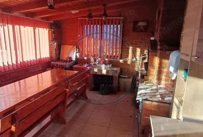 Casă cu Teren 995 Mp în Unirea - 10