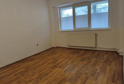 Apartament cu 2 camere decomandat în Apollo