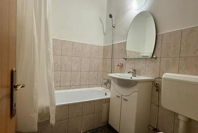 Apartament cu 3 camere semidecomandat în Podu Roș - 7