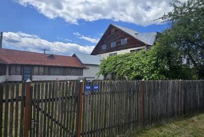 Brebu, Prahova, teren 2232mp + doua construc?ii in suprafa?a de 382mp, utilitati