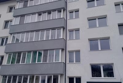 Apartament cu 3 camere decomandat în Central - 2