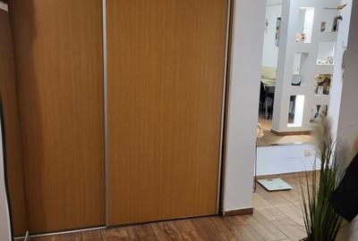 GARA ARCU 3 CAMERE DECOMANDAT 80 MP MOBILAT SI UTILAT  BLOC 1988  COD 161029 - 12