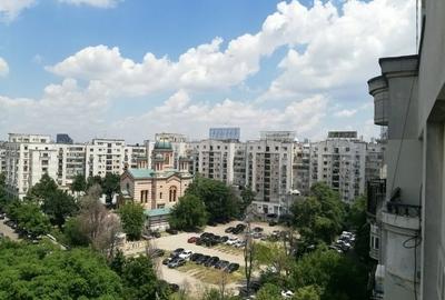 Apartament cu 4 camere decomandat în Unirii