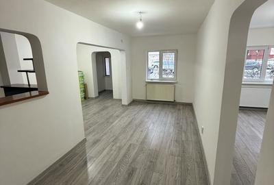Apartament cu 4 camere în Central - 4