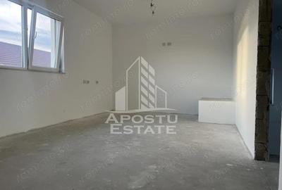 Casă cu 4 camere cu Teren 220 Mp în Giarmata