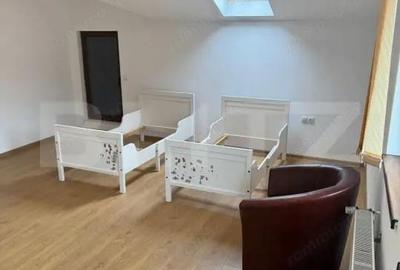 Casă cu Teren 3000 Mp în Central - 5