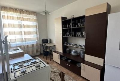 Garsonieră decomandată, mobilată în Central - 9