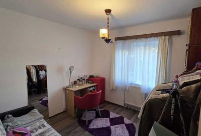 Apartament cu 3 camere decomandat în Complex Studențesc - 1