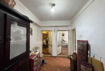 Apartament 2 camere, decomandat, zona C.A.M - 5