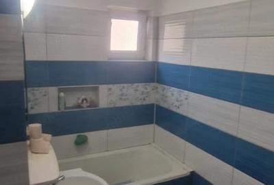 Apartament cu 3 camere decomandat în Est - 1