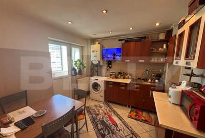 Apartament cu 3 camere decomandat, mobilat în Micro 5 - 9