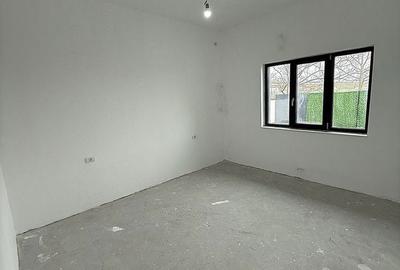 Casă cu 4 camere cu Teren 430 Mp în Cumpăna