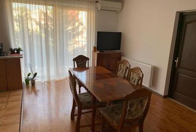Apartament cu 2 camere semidecomandat, mobilat în Bună Ziua