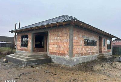 Casă cu 4 camere cu Teren 146 Mp în Ernei - 5