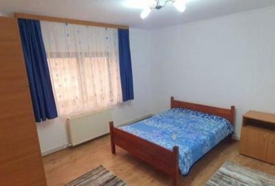 Apartament cu 2 camere decomandat, mobilat în Km 4 - 3