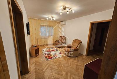 Apartament cu 4 camere decomandat în Complex Studențesc - 2