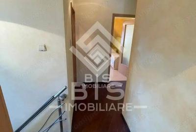 Apartament 4 camere scara interioara - 3