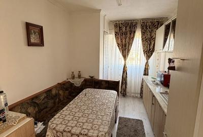 Apartament cu 3 camere decomandat în Central - 4
