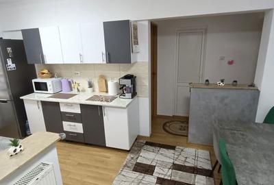 Apartament cu 3 camere decomandat în Central - 2