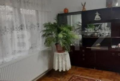 Casă cu 3 camere cu Teren 143 Mp în Central - 2