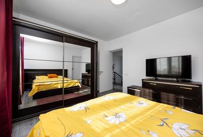 Casă cu 5 camere cu Teren 532 Mp în Crevedia - 39