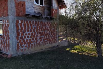 Casă cu 2 camere cu Teren 2000 Mp în Loranta - 4