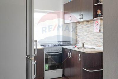 Casă cu 5 camere cu Garaj în Lorău - 15