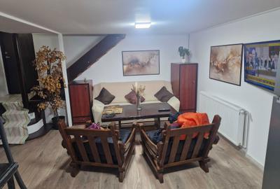 Apartament cu 3 camere decomandat în Central - 1