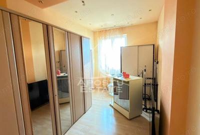 Casă cu 7 camere în Mehala - 3