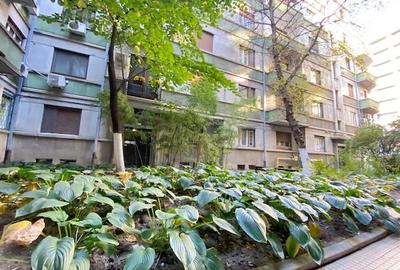 Apartament cu 2 camere decomandat, mobilat în Calea Victoriei