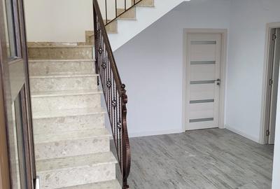 Casă cu 4 camere cu Teren 450 Mp în Goranu - 2