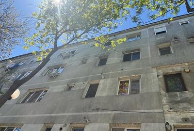 Apartament cu 3 camere semidecomandat în Central