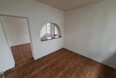 Zona centrala (la 5 minute de Centrul Vechi) - apartament in vila tip duplex, s.u. 120 mp, parter - 2