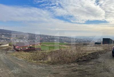 Teren de 628 mp, în Iris