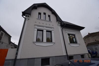 Apartament cu 3 camere decomandat în 7 Noiembrie - 3