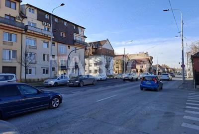 Spatiu comercial de vanzare chirias inclus Vasile Aaron - 1