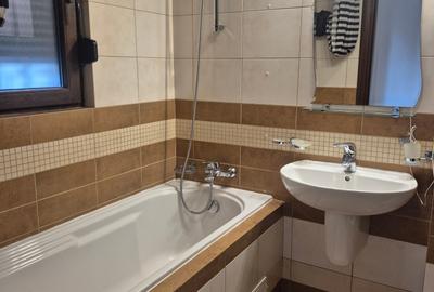Apartament cu 3 camere decomandat în Sisești - 17
