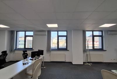 Spațiu comercial, de 372 mp, în Central - 3