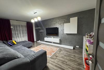 Apartament cu 3 camere decomandat, mobilat în E3 - 5